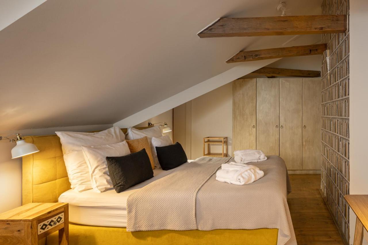 Bohemian Chic 2 Bedroom 2 Bathroom Loft With Hanging Chair Prag Eksteriør billede