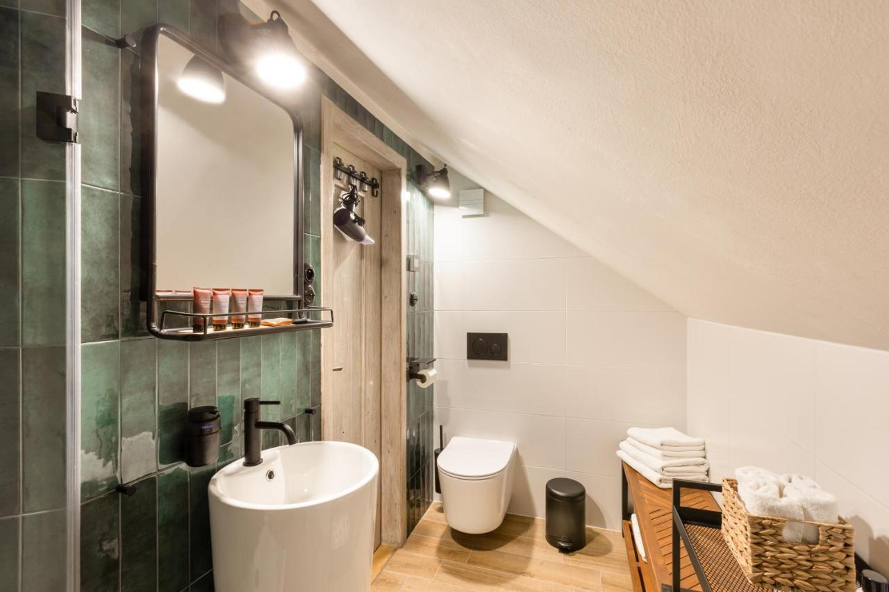 Bohemian Chic 2 Bedroom 2 Bathroom Loft With Hanging Chair Prag Eksteriør billede