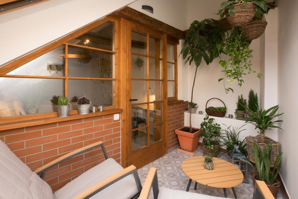 Bohemian Chic 2 Bedroom 2 Bathroom Loft With Hanging Chair Prag Eksteriør billede
