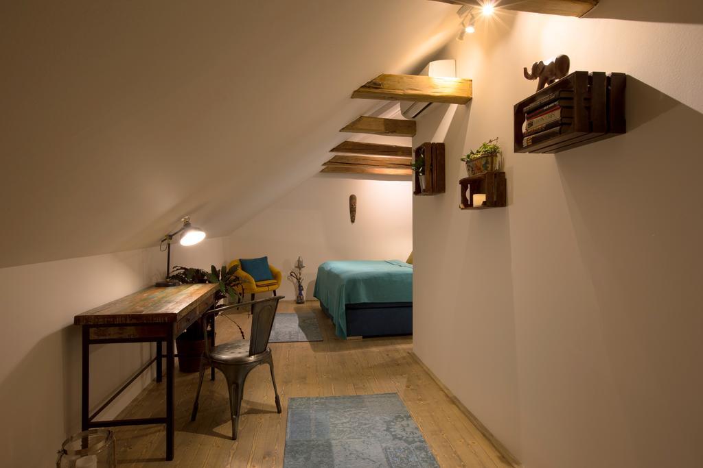 Bohemian Chic 2 Bedroom 2 Bathroom Loft With Hanging Chair Prag Eksteriør billede