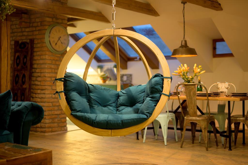 Bohemian Chic 2 Bedroom 2 Bathroom Loft With Hanging Chair Prag Eksteriør billede