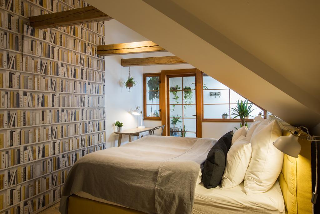 Bohemian Chic 2 Bedroom 2 Bathroom Loft With Hanging Chair Prag Eksteriør billede