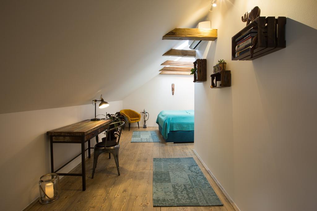 Bohemian Chic 2 Bedroom 2 Bathroom Loft With Hanging Chair Prag Eksteriør billede