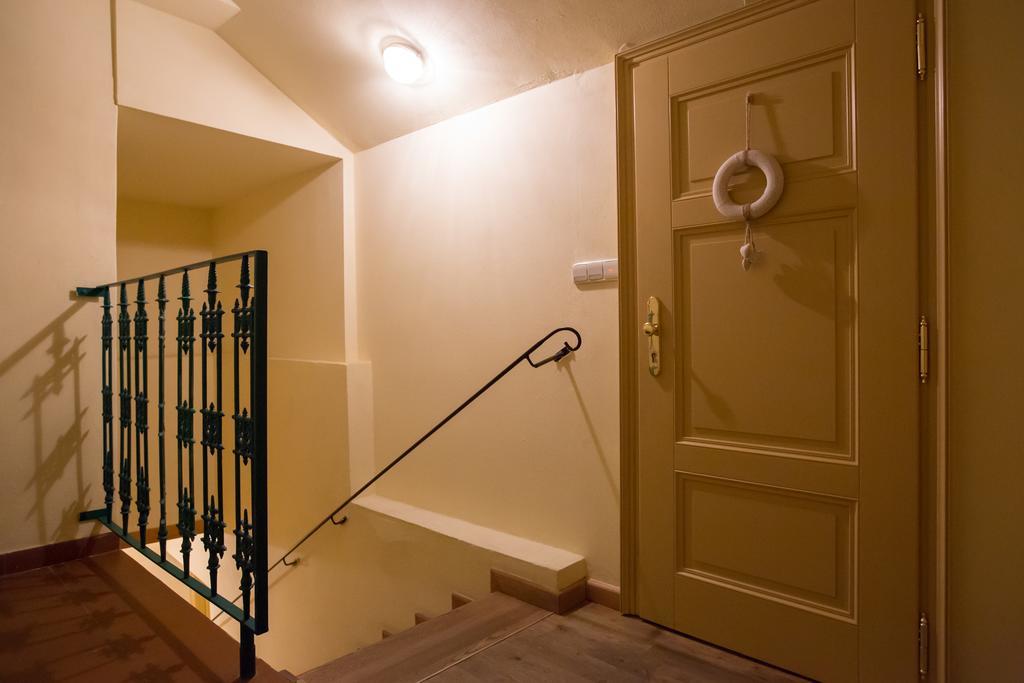 Bohemian Chic 2 Bedroom 2 Bathroom Loft With Hanging Chair Prag Eksteriør billede